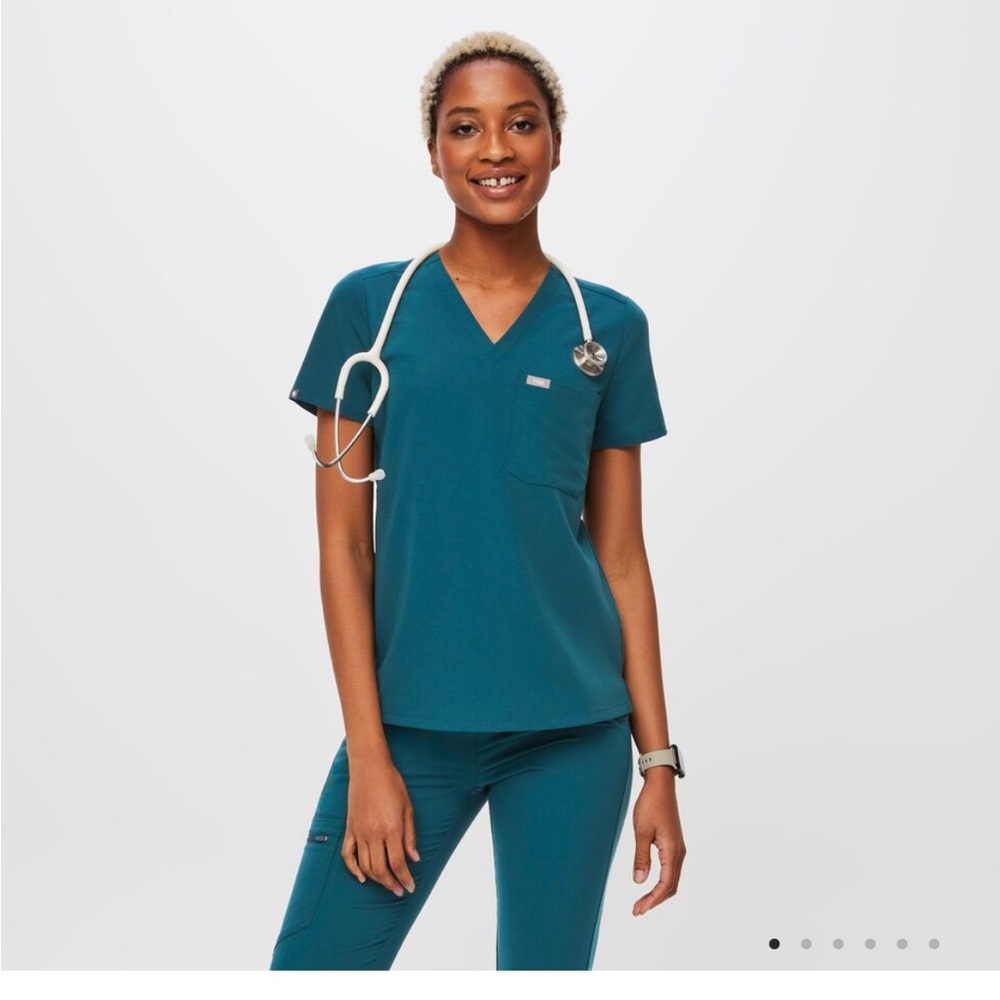Figs Catarina One-Pocket Scrub Top